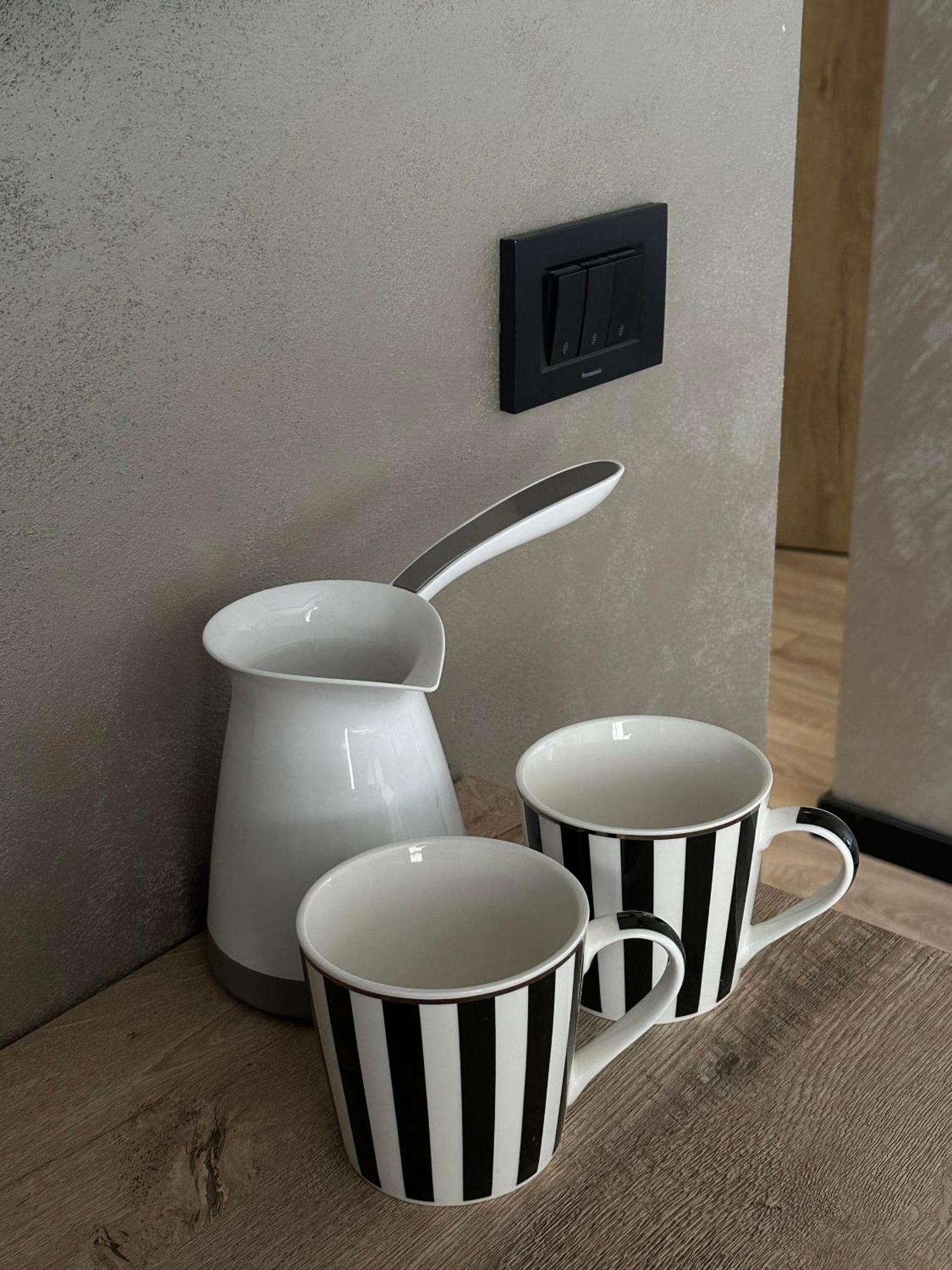 Zet Apartments - Bedroom & Bathroom プリシュティナ エクステリア 写真